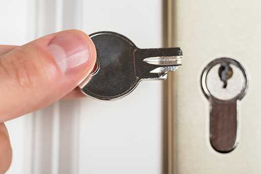 apertura porte fabbro dalmine via maestri del lavoro